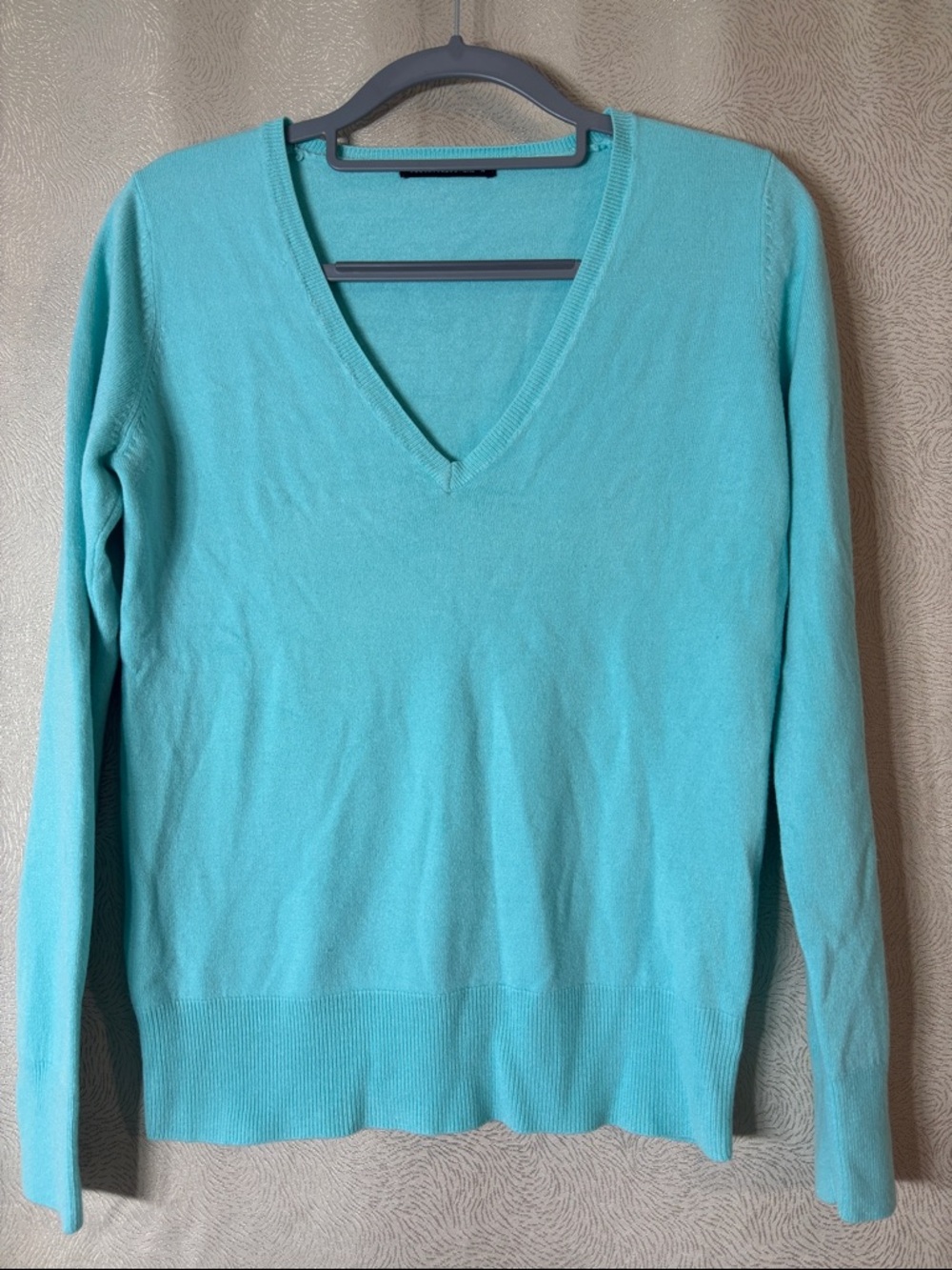 Essentials V-Neck Sweater in Aqua 0191